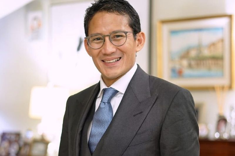 Sandiaga Akan Targetkan Harga Tiket Pesawat Turun 10% Pada Oktober 2024