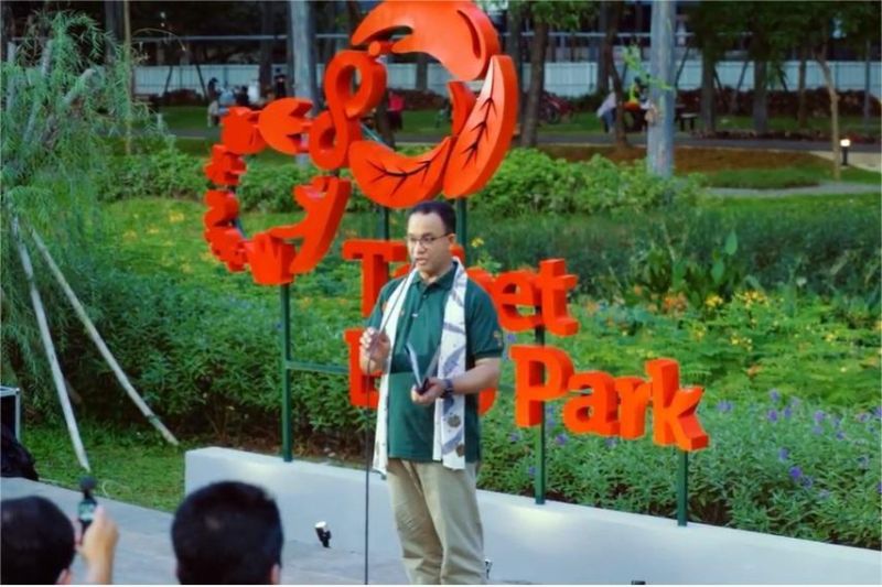 tebet eco park -anies.jpg