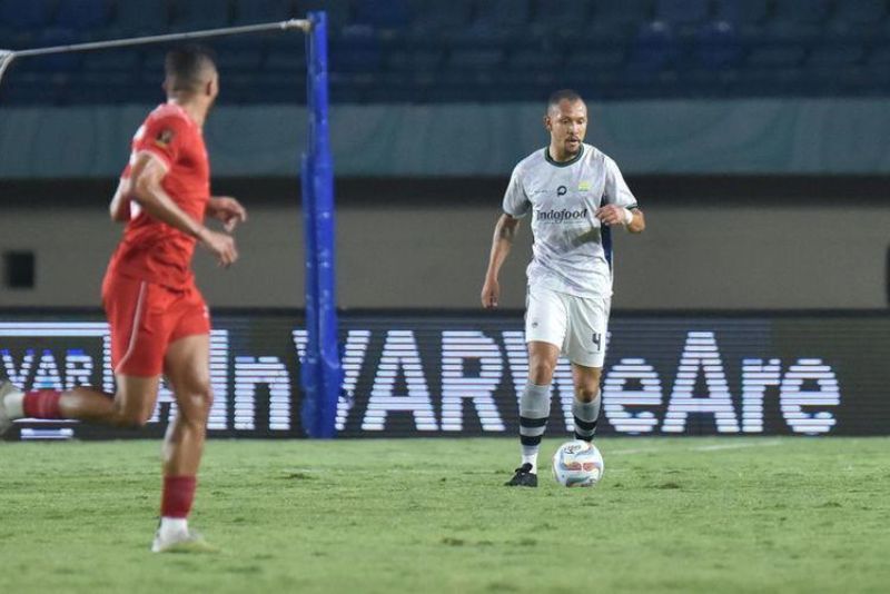 Bek Persib Bandung Gustavo Franca