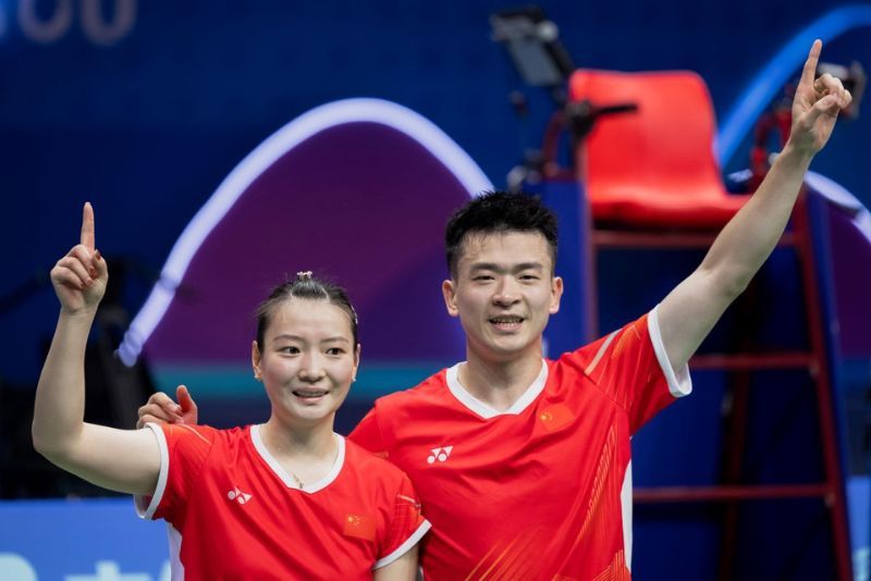 Zheng Siwei/Huang Yaqiong raih medali emas Olimpiade Paris 2024