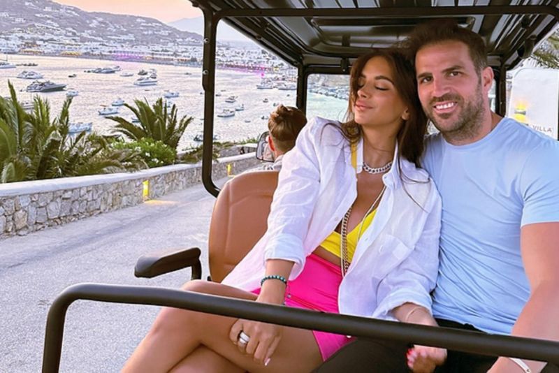 Cesc Fabregas menikahi Daniella Semaan yang usianya jauh di atasnya