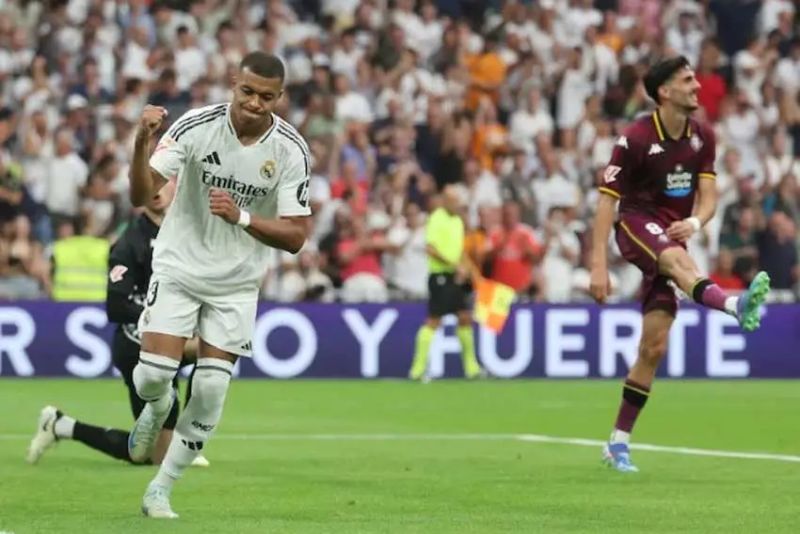 Striker anyar Los Blancos Kylian Mbappe belum mencetak gol di laga perdana di Santiago Bernabeu