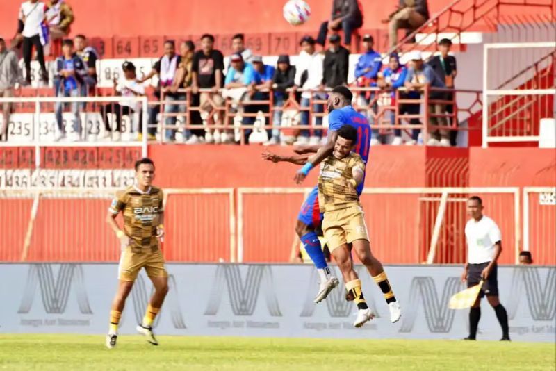 Pemain Asing Dewa United Kritik Kualitas Stadion Soepriadi Blitar: Harus Dikoreksi Lagi soal Lapangan!