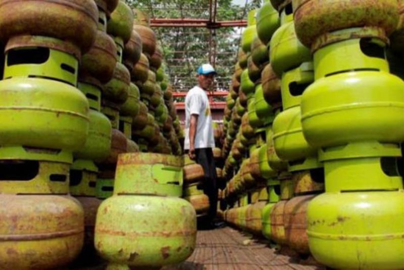 Elpiji Langka, Warga Parepare Sulap Limbah Oli Jadi Bahan Bakar Kompor