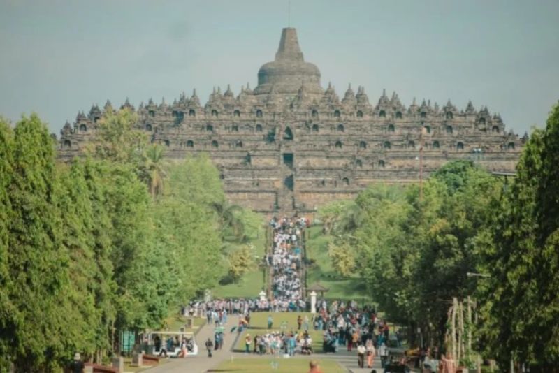 Pemasangan Chattra Dikhawatirkan Kurangi Keaslian Candi Borobudur