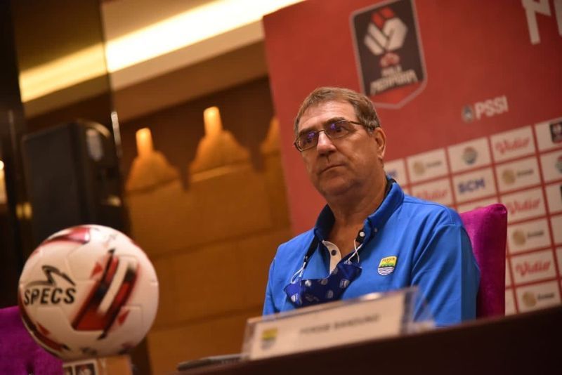 Robert Rene Alberts disebut-sebut sudah ditunjuk jadi Direktur Teknik Persib Bandung