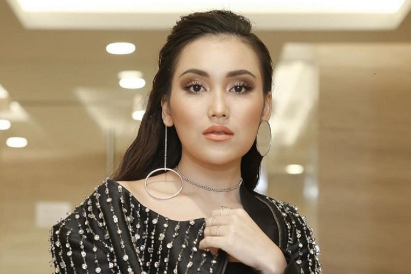 Ayu Ting Ting Jadi Penguat Keluarga Usai Keponakannya Meninggal