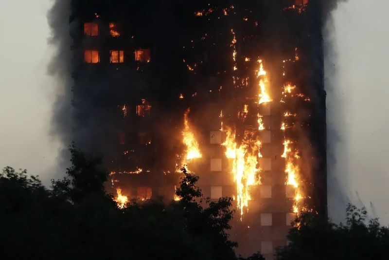 Penyelidikan publik terhadap kebakaran dahsyat di Grenfell Tower London yang menewaskan 72 orang menyalahkan bencana tersebut pada kegagalan pemerintah