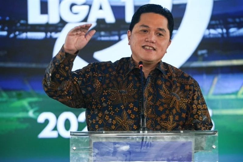 Ketua Umum (Ketum) PSSI Erick Thohir menanggapi soal pemain keturunan Indonesia Mauro Zijlstra yang disebut segera menjalani proses naturalisasi. Erick belum bisa bicara banyak soal itu