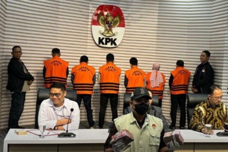 KPK Tetapkan Gubernur Kalsel Sahbirin Noor Jadi Tersangka Suap