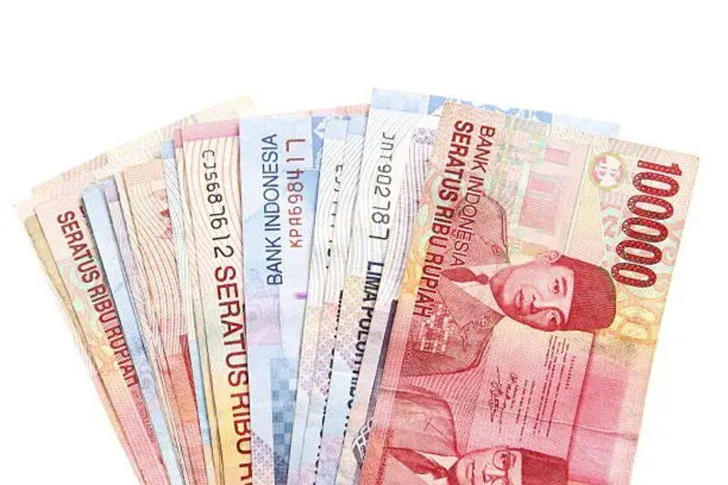 Hati-Hati, Rupiah Kemungkinan Makin Ambles Hari Ini