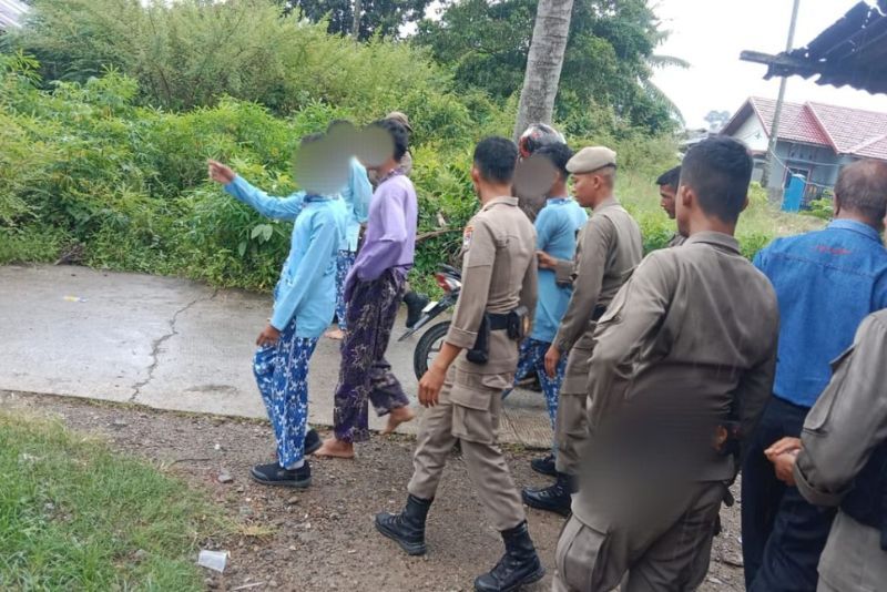 Pelajar terciduk saat nongkrong di warung