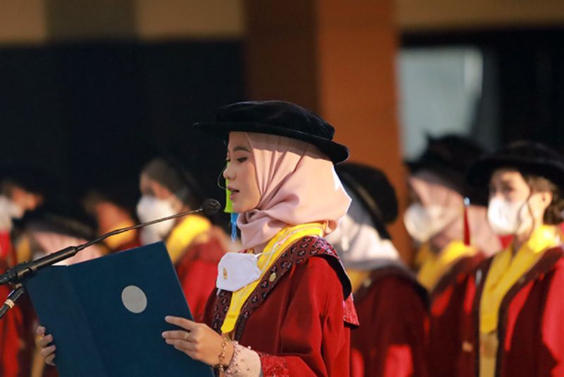 Bendera Palestina Dibentangkan di Wisuda Unpad