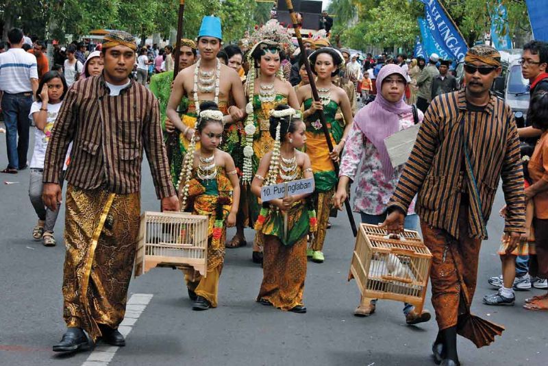 Warga Tulungagung Gelar Ritual Manten Kucing untuk Minta Hujan