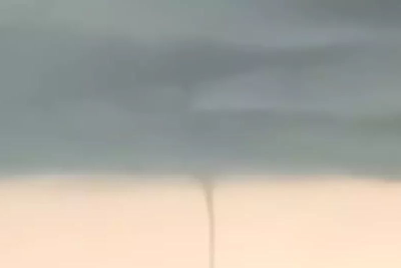 Fenomena Waterspout Terjadi di Perairan Selatan Bandara YIA, Ini Penyebab dan Dampaknya