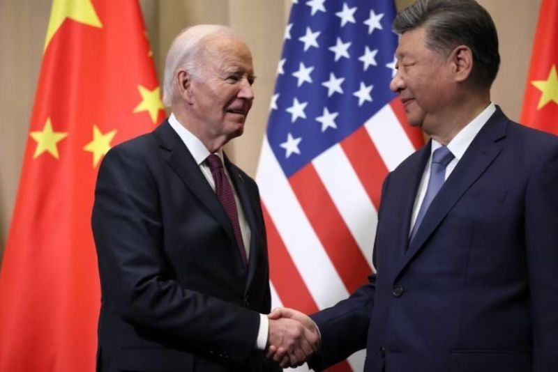 Presiden AS Joe Biden bertemu Presiden China Xi Jinping