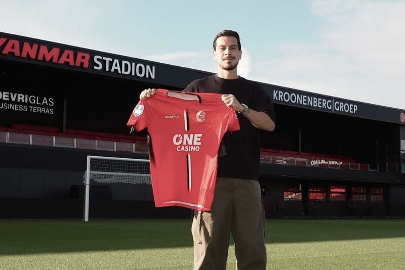 Thom Haye menelan kekalahan 1-4 pada laga Almere City FC vs Feyenoord