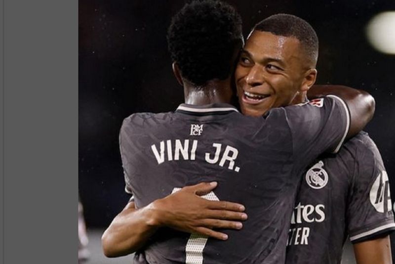 Kylian Mbappe dikabarkan berebut posisi winger kiri Real Madrid dengan Vinicius Jr