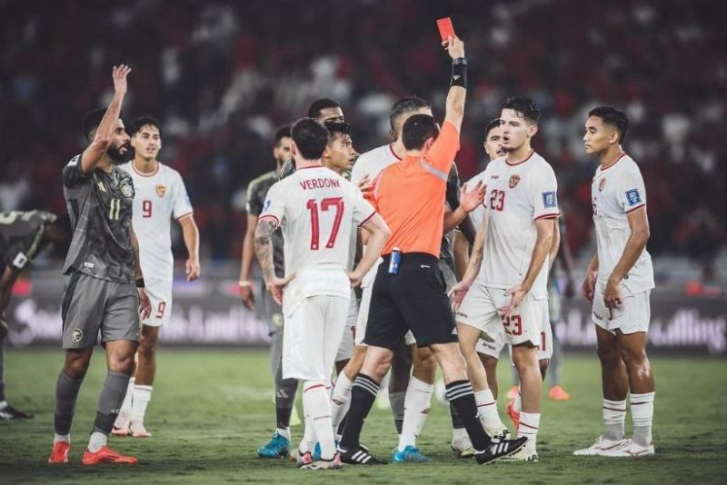 Justin Hubner kena kartu merah di laga Timnas Indonesia vs Arab Saudi