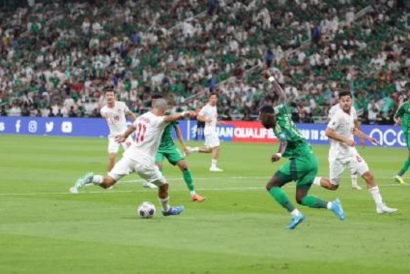 Suasana laga Timnas Indonesia vs Arab Saudi di matchday pertama Grup C babak ketiga Kualifikasi Piala Dunia 2026 Zona Asia.