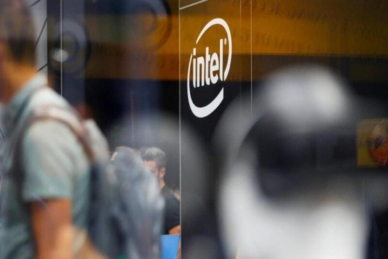 Intel Terpuruk: Gagal Menangkap Peluang AI dan Ditinggal CEO di Tengah Krisis