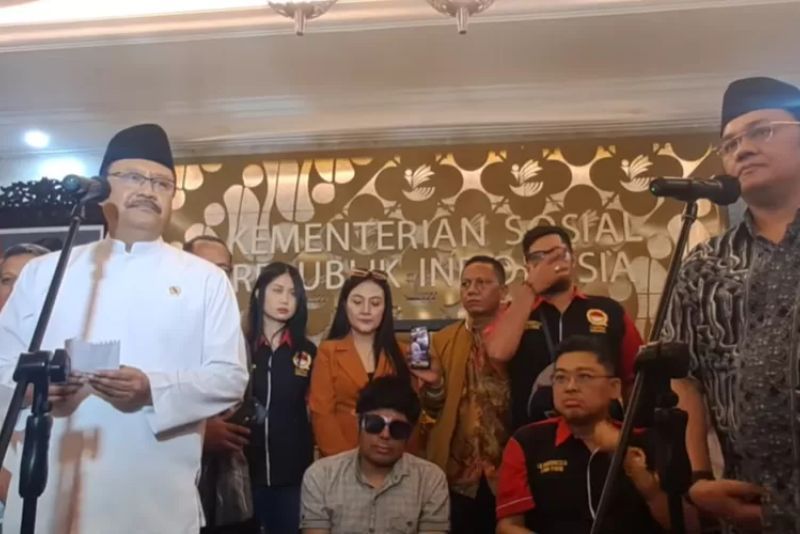 Kisruh Soal Donasi Agus, Mensos Minta Hentikan Perdebatan