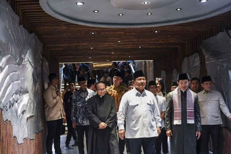 Terowongan Silaturahim Dibuka untuk Akses Misa Natal Gereja Katedral