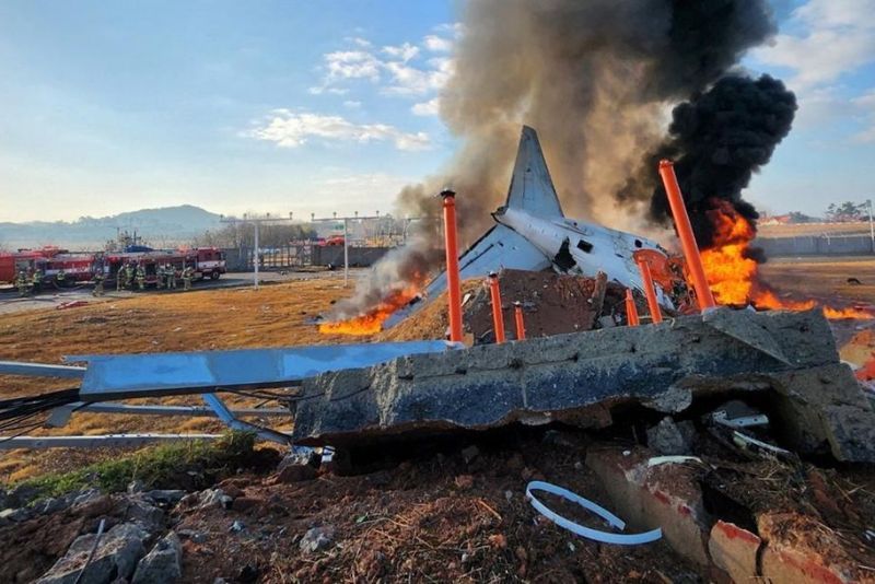 Pesawat Jeju Air Kecelakaan di Bandara Muan Korsel