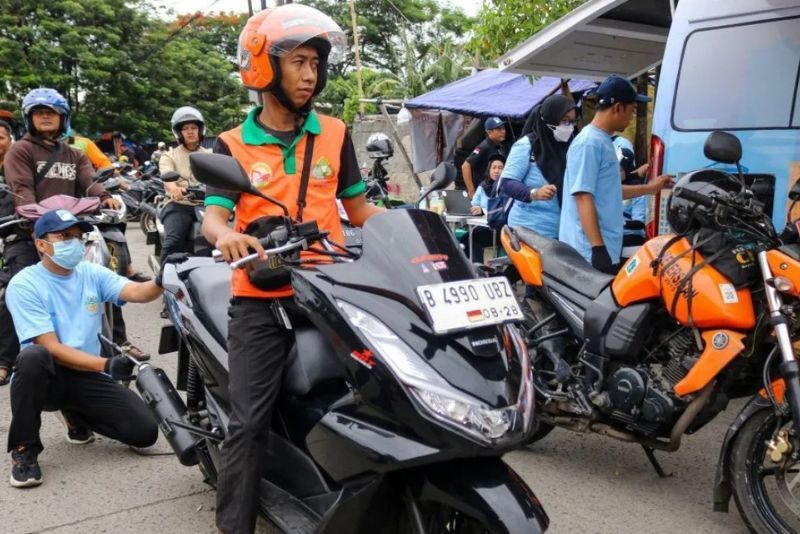 Pemilik Kendaraan Dikenakan 2 Pajak Baru Mulai Januari 2025