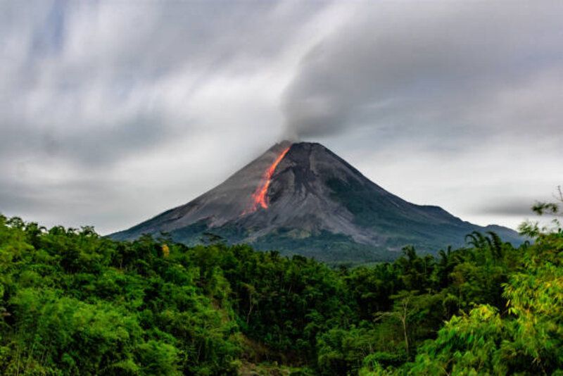 Gelombang Rayleigh: Petunjuk Tersembunyi Sebelum Letusan Dahsyat Gunung Berapi