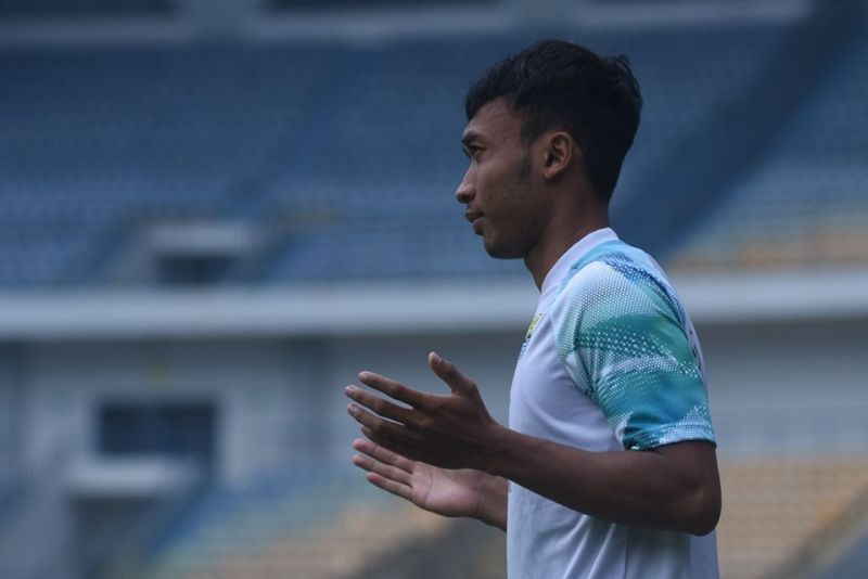 Robi Darwis kala membela Persib Bandung