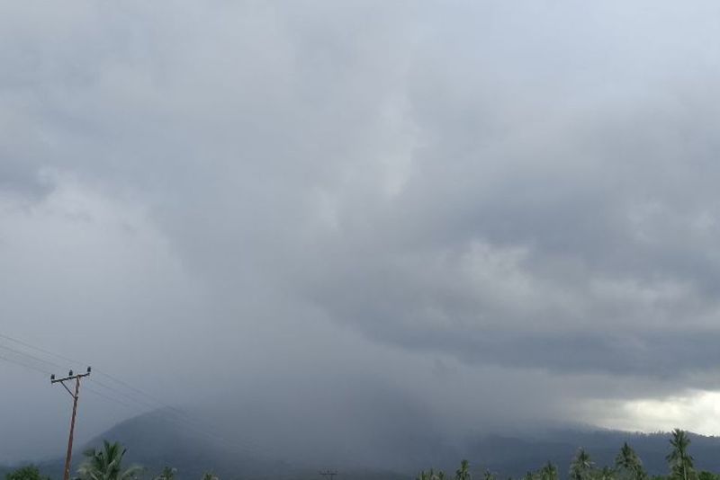 Gunung Lewotobi Laki-laki Turun ke Level III