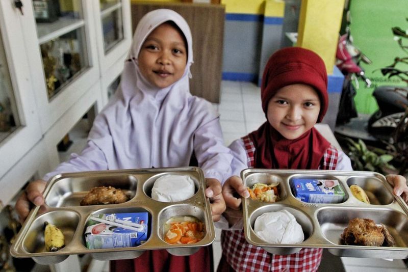 Mulai 6 Januari, Makanan Bergizi Gratis Serentak Disebar Se-Indonesia