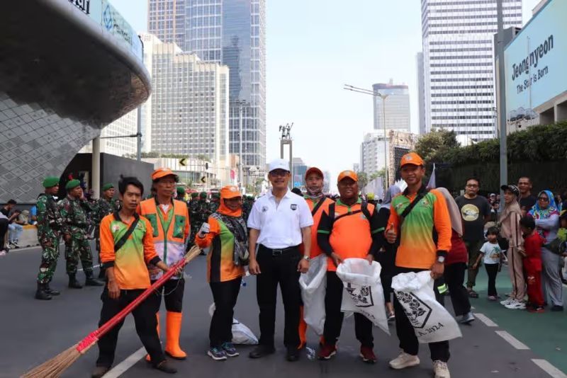 Malam Tahun Baru Sisakan 120 Ton Sampah di Jakarta