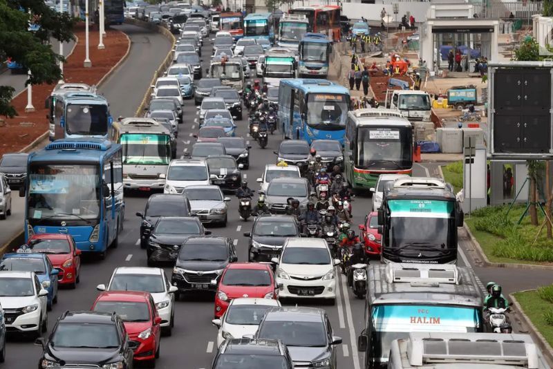 Patwal Dinilai Bikin Tambah Stres Pengguna Jalan, Pejabat Diminta Naik Transportasi Umum