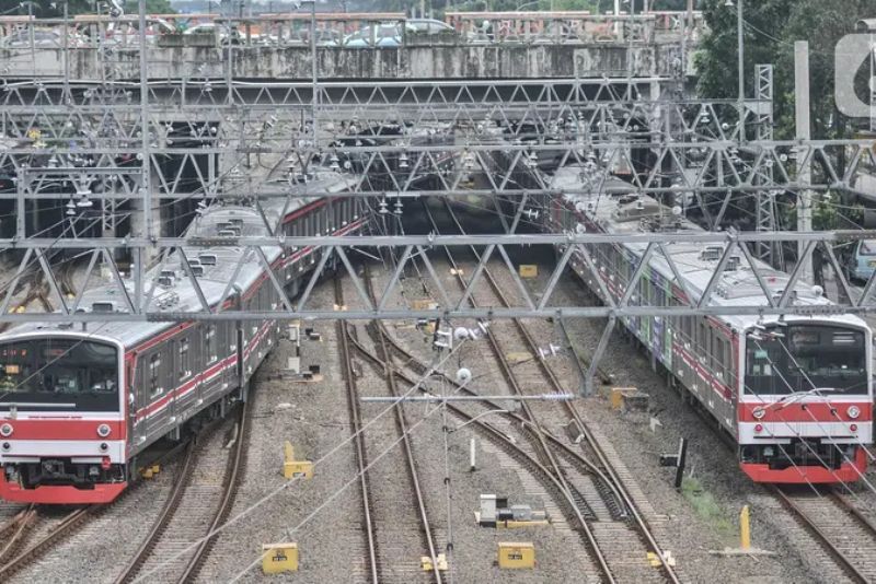 Beroperasi pada Semester II 2025: KRL Impor China Siap Beroperasi