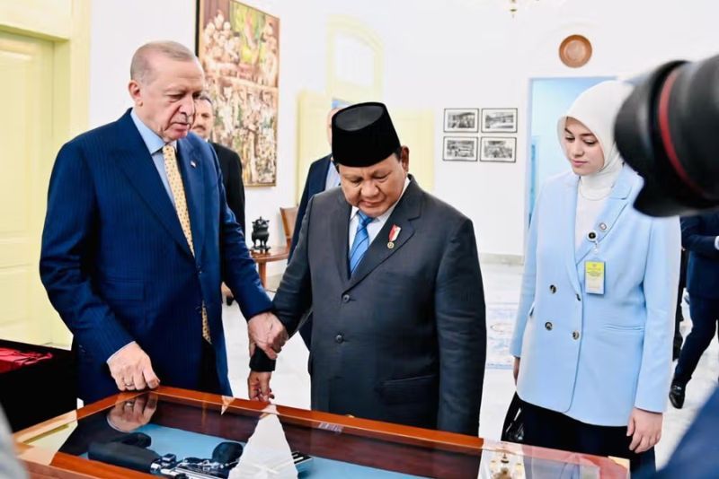 Prabowo Beri Keris, Erdogan Serahkan Mobil Listrik Buatan Turki