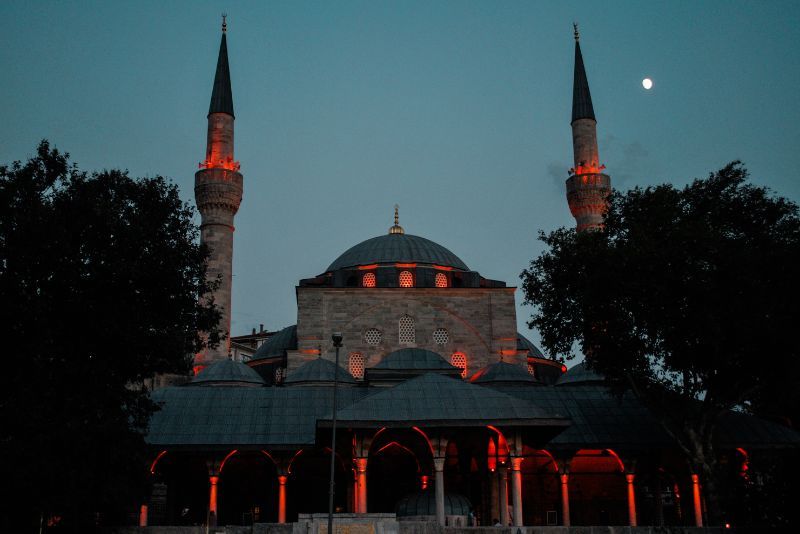 Menjaga Kebersihan Masjid