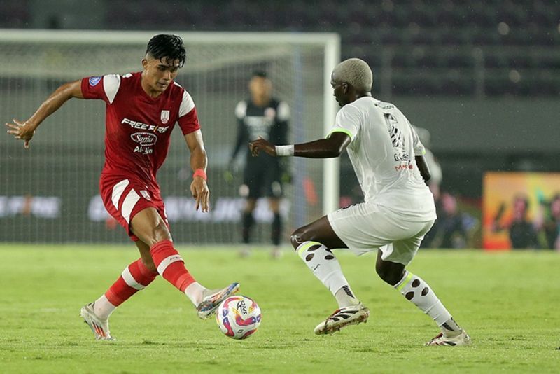 Laga Persis Solo vs Persebaya Surabaya