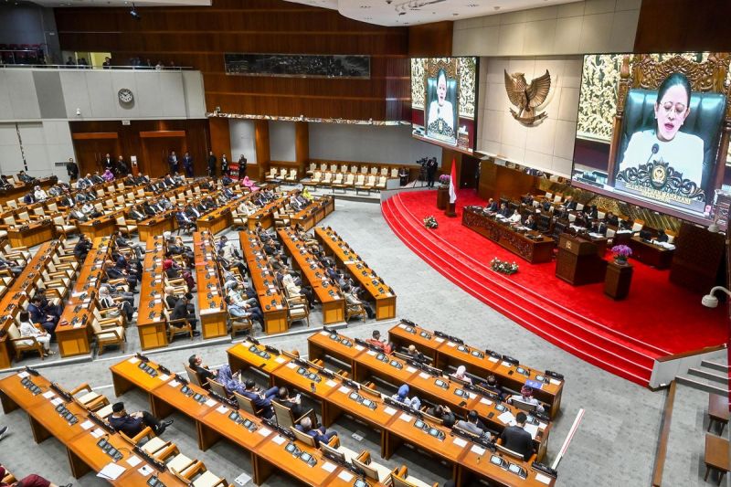 Suasana Rapat Paripurna ke-15 DPR Masa Persidangan II Tahun Sidang 2024-2025 di Kompleks Parlemen, Senayan, Jakarta, Kamis (20/3/2025).