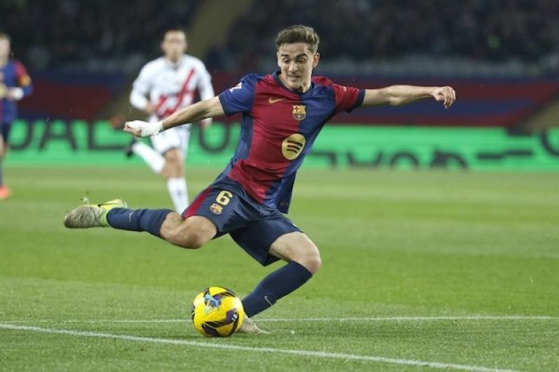 Gavi beraksi dalam laga La Liga antara Barcelona vs Rayo Vallecano pada Selasa 18 Februari 2025. (c) AP Photo/Joan Monfort