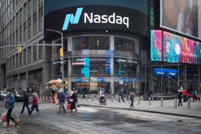 Nasdaq Terpuruk! Raksasa Teknologi Rugi Rp12.300 Triliun dalam Sehari