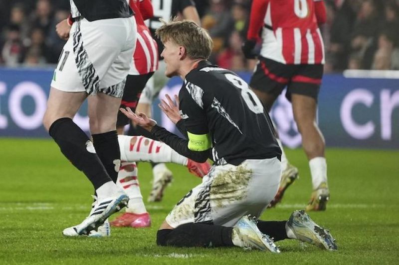 Aksi Martin Odegaard di Lapangan