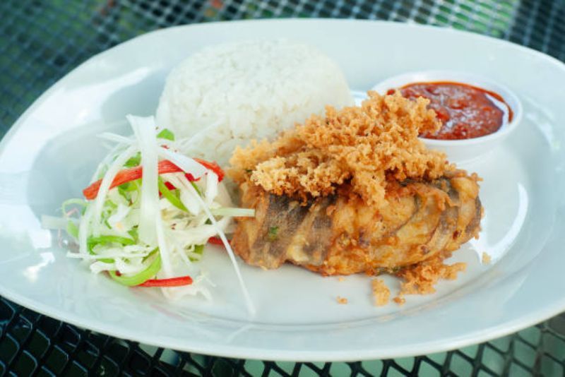 Ikan Goreng Kremes