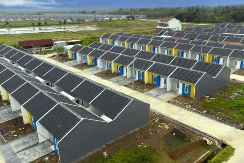 Pemerintah Serahkan 30.000 Rumah Subsidi untuk Perawat dan Bidan