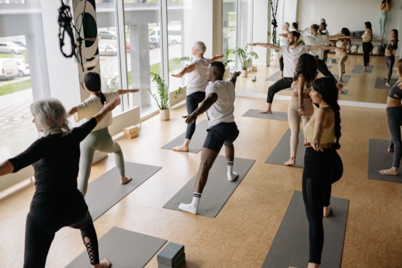 Perbedaan Yoga Pilates Dan Stretching