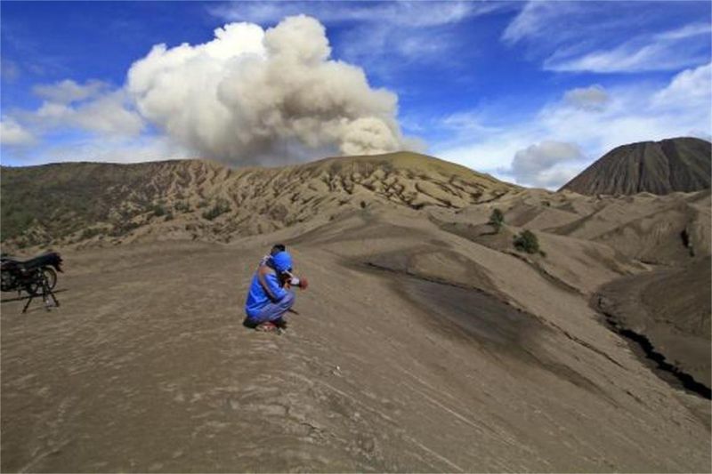 wisatawan di Gunung Bromo dengan sistem reservasi online