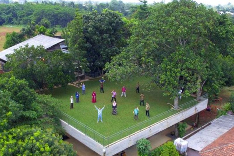 Pendidikan dan Lingkungan
