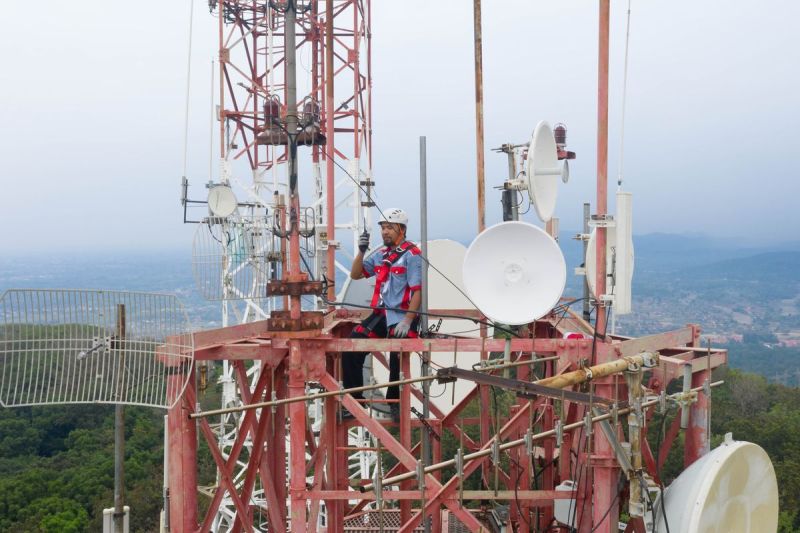 Anak usaha Telkom, Mitratel, memiliki portofolio berupa lebih dari 28.000 menara telekomunikasi yang tersebar di seluruh Indonesia. (Dok. Humas Telkom)
