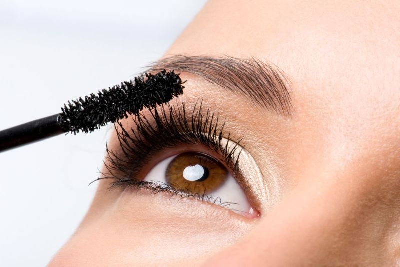 Ilustrasi maskara. Apakah maskara bisa dijadikan eyeliner?(FREEPIK/VALUAVITALY)